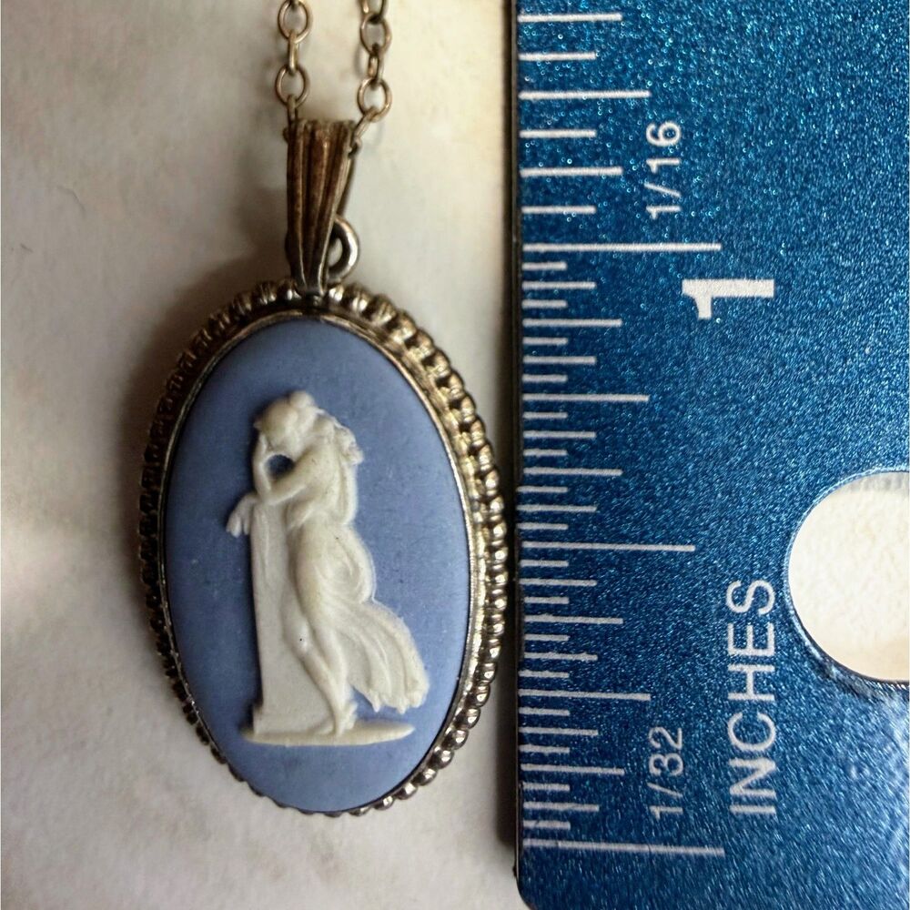 Vintage Wedgwood Blue Jasperware Pendant Necklace Sterling Silver Cameo Boxed